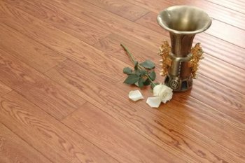 實木地板的優缺點，實木地板如何選購